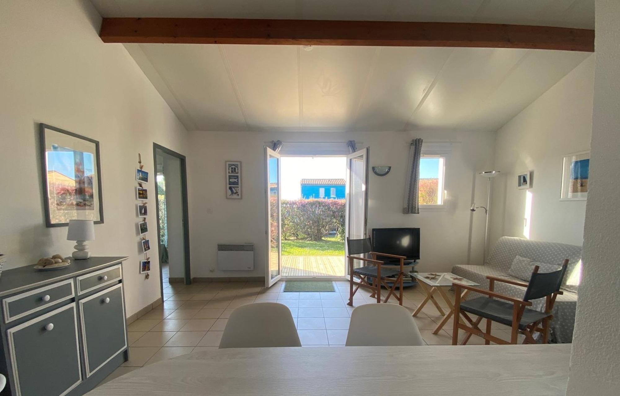 Maison Cosy Avec Piscine Partagee Le Château-dʼOléron Exteriör bild