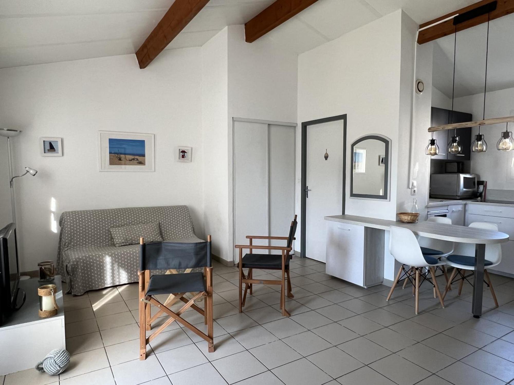 Maison Cosy Avec Piscine Partagee Le Château-dʼOléron Exteriör bild