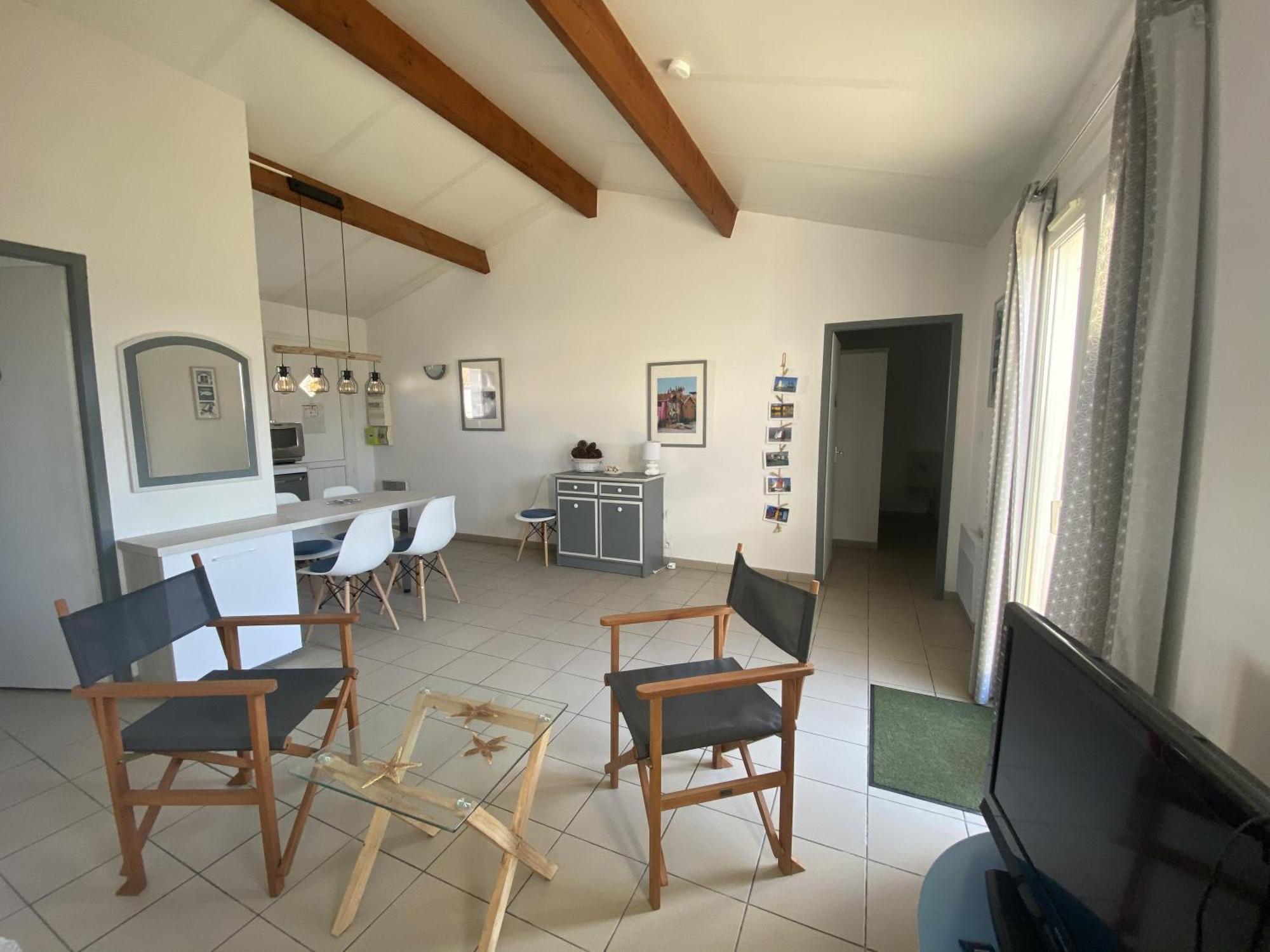 Maison Cosy Avec Piscine Partagee Le Château-dʼOléron Exteriör bild