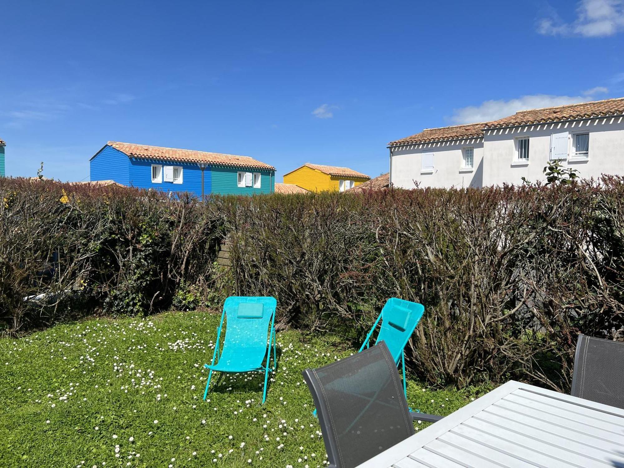 Maison Cosy Avec Piscine Partagee Le Château-dʼOléron Exteriör bild