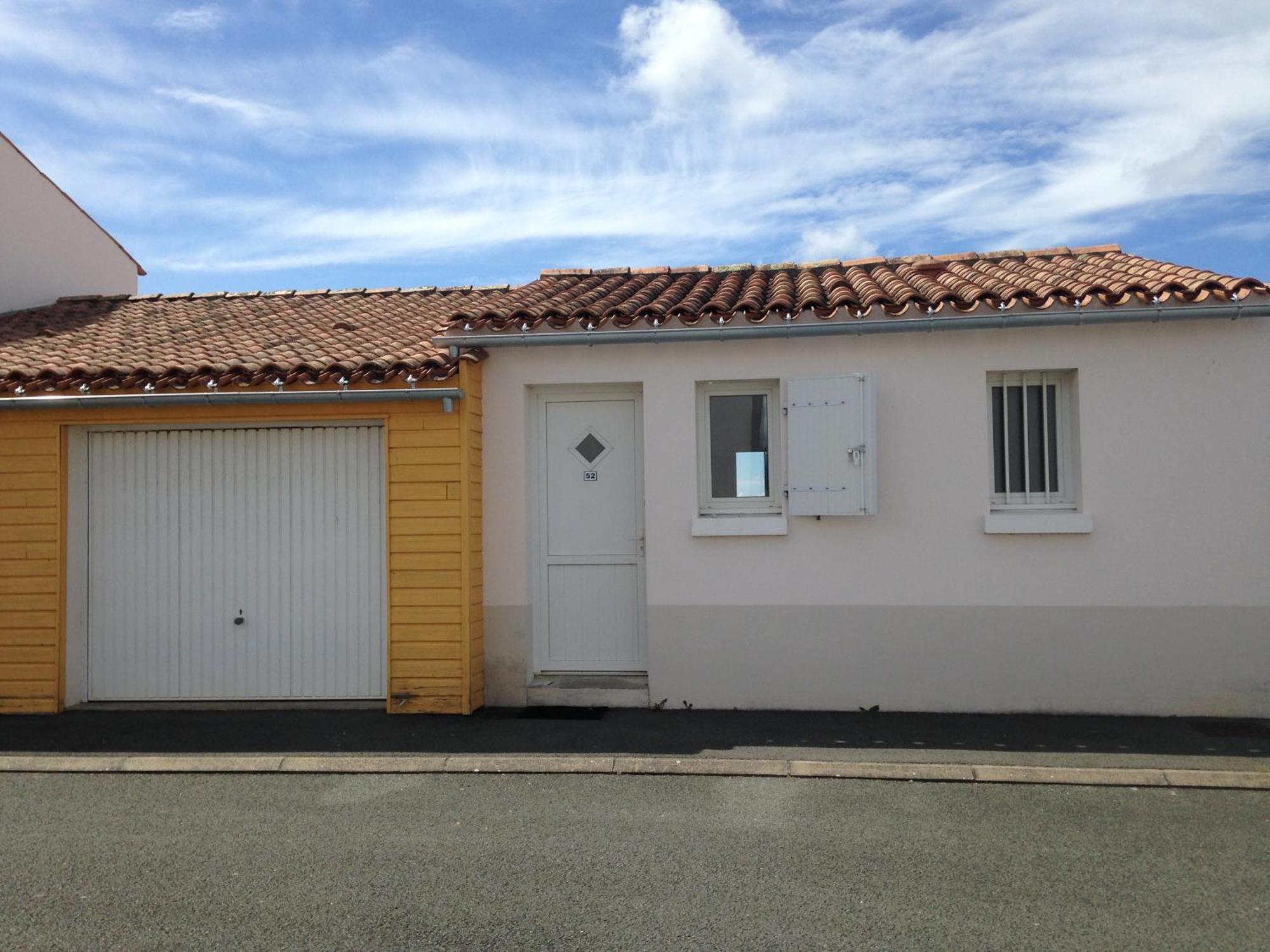 Maison Cosy Avec Piscine Partagee Le Château-dʼOléron Exteriör bild